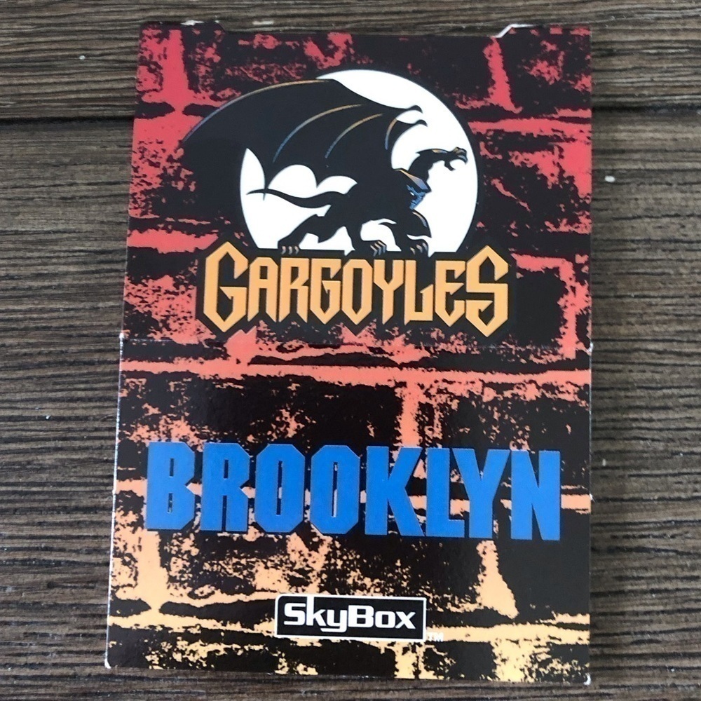 Vintage 1995 Gargoyles trading card: Pop-up P1 - Brooklyn